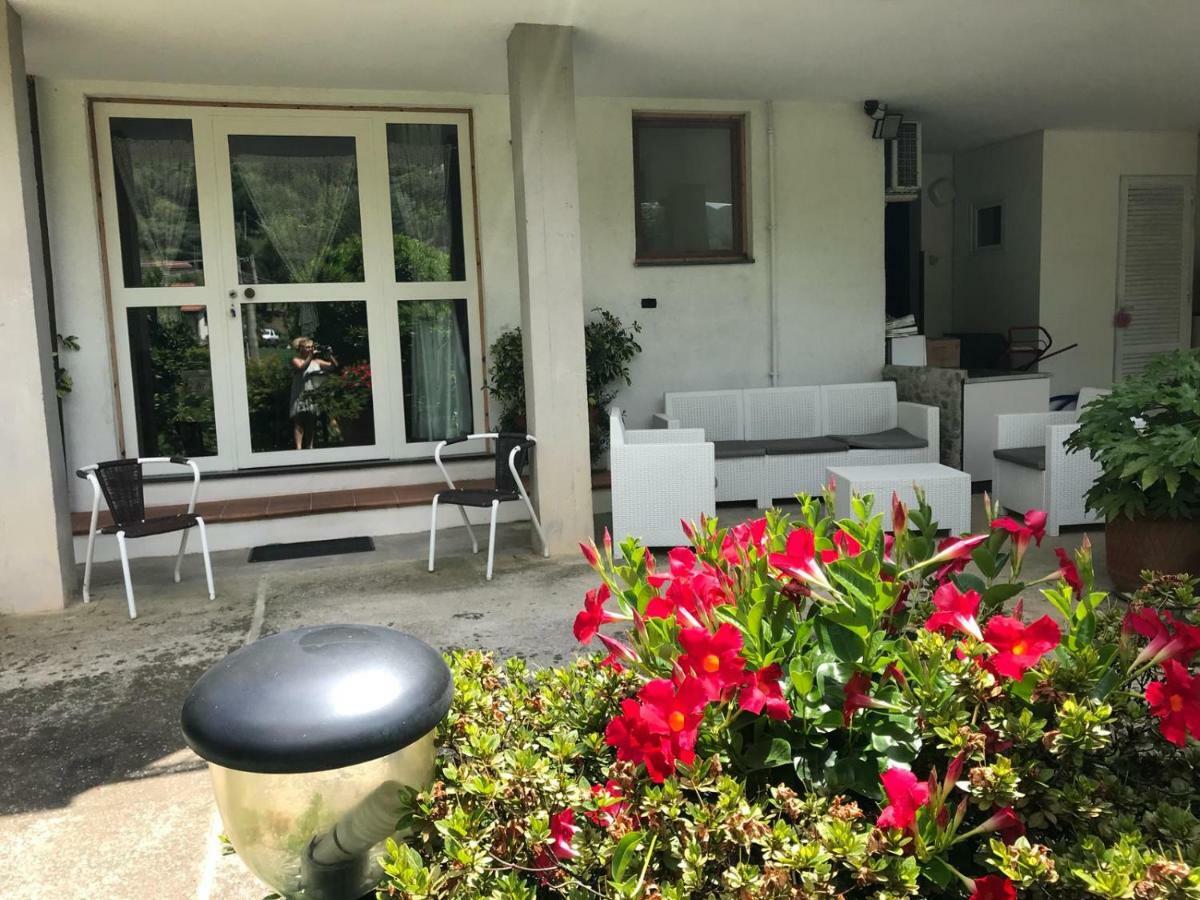Vila Parte Di Casa Con Giardino E Piscina Pietrasanta Exteriér fotografie